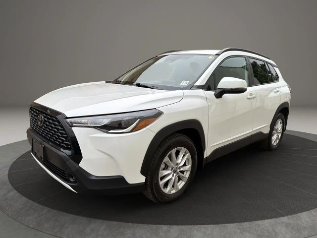 2023 Toyota Corolla Cross LE AWD photo
