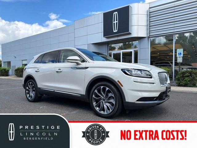2022 Lincoln Nautilus Reserve AWD photo