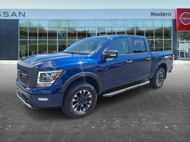 2023 Nissan Titan PRO-4X 4WD photo