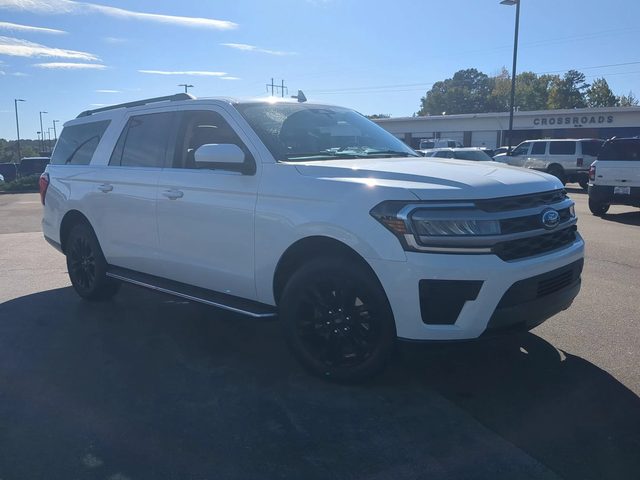 2023 Ford Expedition Max XLT 4WD photo