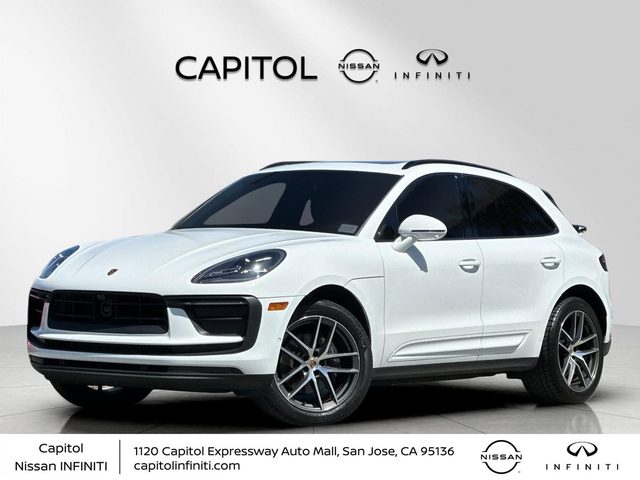 2023 Porsche Macan AWD photo