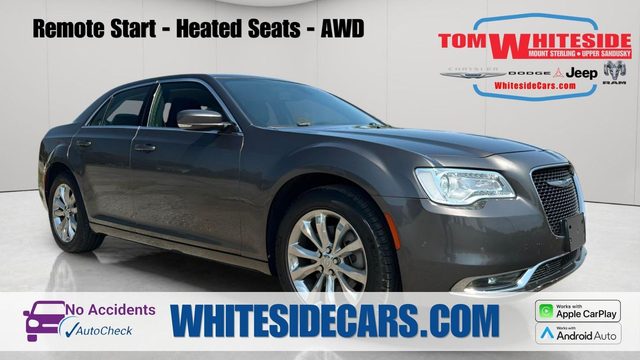 2021 Chrysler 300 Touring L AWD photo