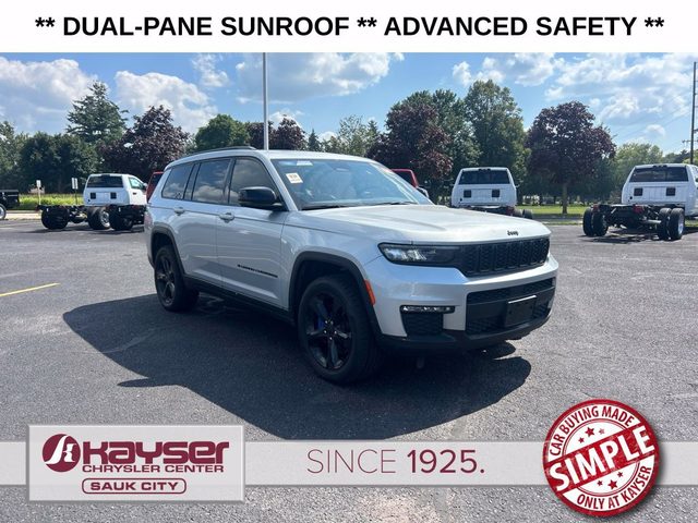 2023 Jeep Grand Cherokee L Limited 4WD photo
