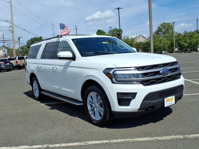2022 Ford Expedition Max XLT 4WD photo