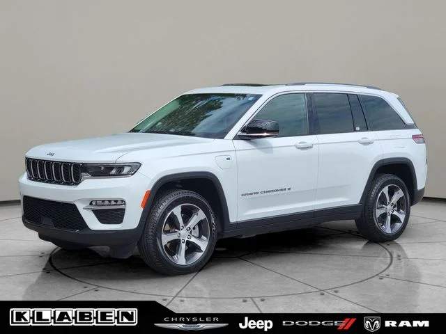 2022 Jeep Grand Cherokee 4WD photo
