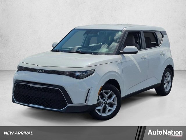 2023 Kia Soul LX FWD photo