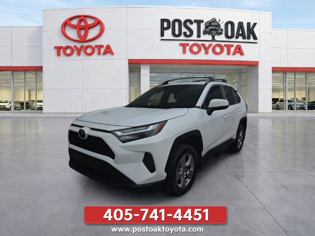 2023 Toyota RAV4 XLE FWD photo