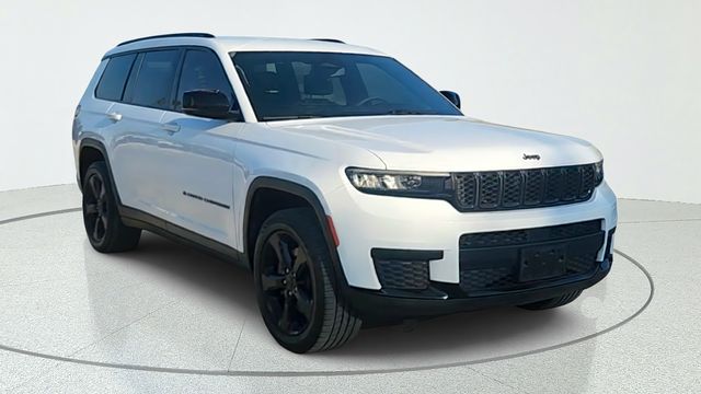 2023 Jeep Grand Cherokee L Altitude RWD photo