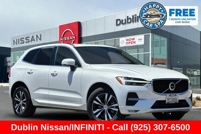 2023 Volvo XC60 Core FWD photo