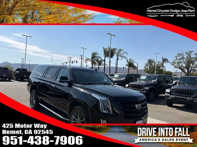2020 Cadillac Escalade ESV Premium Luxury 4WD photo