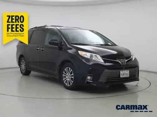 2019 Toyota Sienna XLE Premium FWD photo