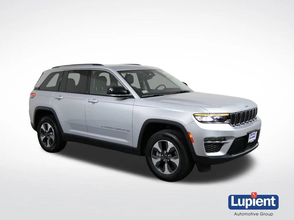 2022 Jeep Grand Cherokee  4WD photo