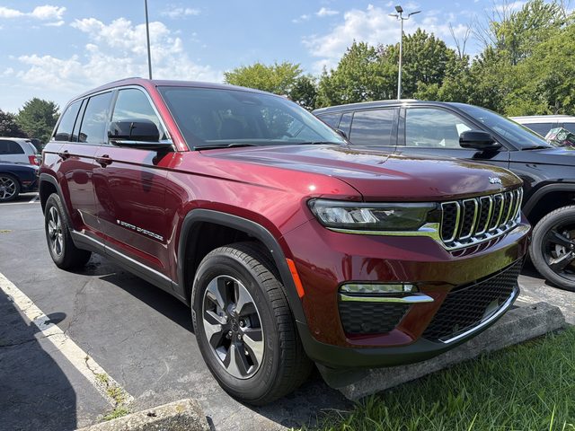 2022 Jeep Grand Cherokee 4WD photo
