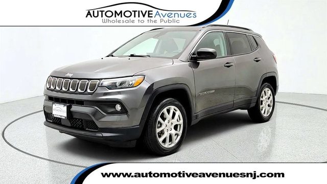 2022 Jeep Compass Latitude Lux 4WD photo