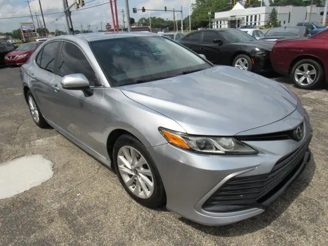 2023 Toyota Camry LE FWD photo