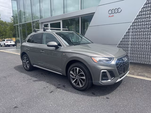 2023 Audi Q5 S line Premium AWD photo