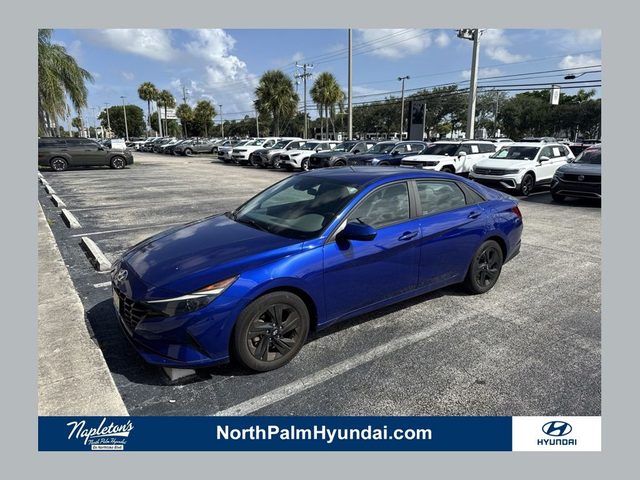 2023 Hyundai Elantra SEL FWD photo
