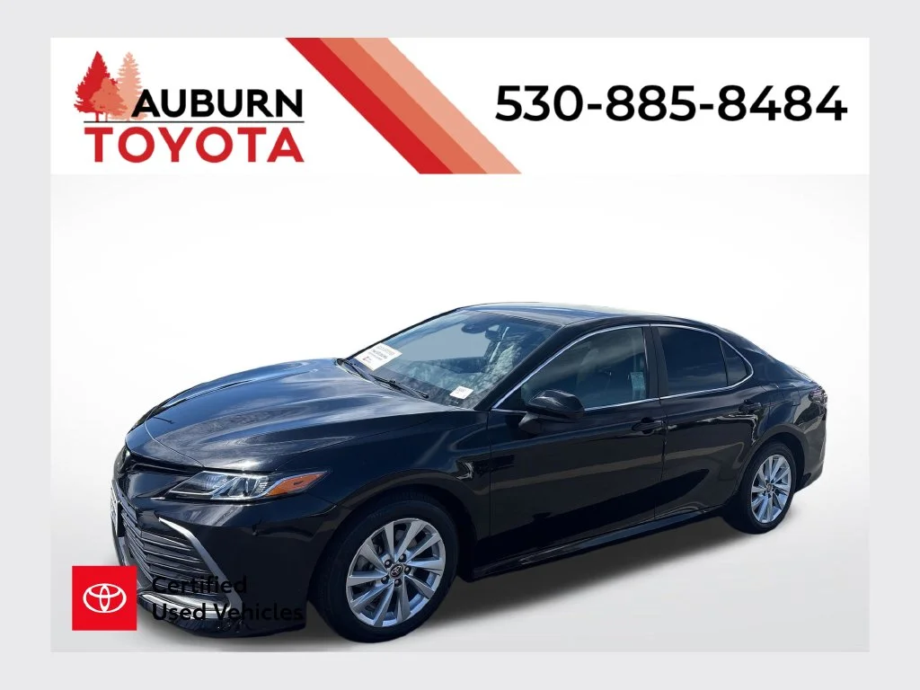 2023 Toyota Camry LE FWD photo