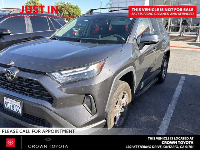 2023 Toyota RAV4 XLE AWD photo
