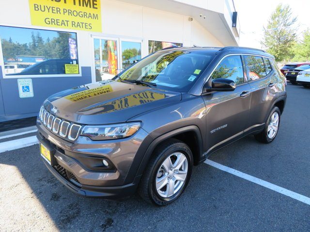 2022 Jeep Compass Latitude 4WD photo