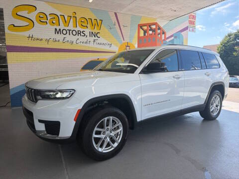 2023 Jeep Grand Cherokee L Laredo 4WD photo