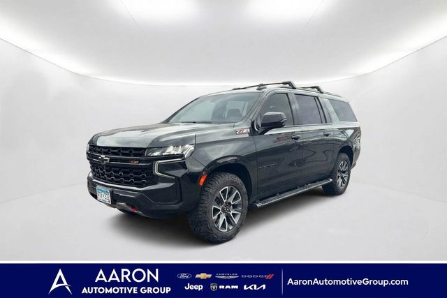 2023 Chevrolet Suburban Z71 4WD photo