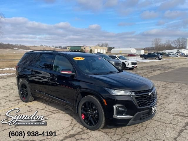 2023 Chevrolet Traverse Premier AWD photo