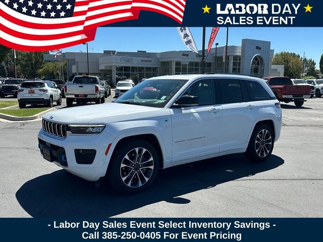 2022 Jeep Grand Cherokee Overland 4WD photo