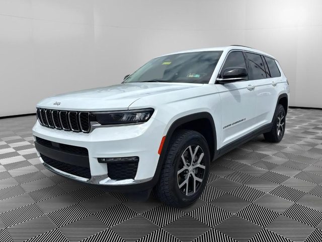 2023 Jeep Grand Cherokee L Limited 4WD photo