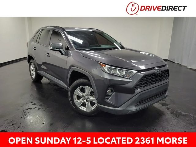 2021 Toyota RAV4 XLE FWD photo