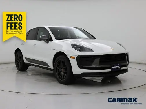 2023 Porsche Macan T AWD photo