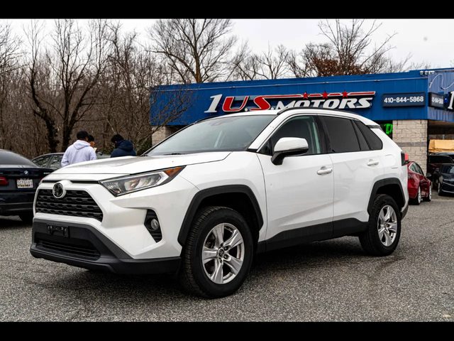 2020 Toyota RAV4 XLE FWD photo