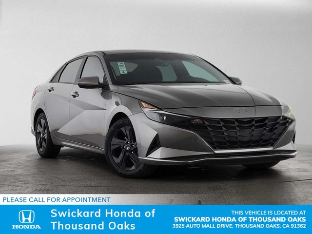 2023 Hyundai Elantra SEL FWD photo