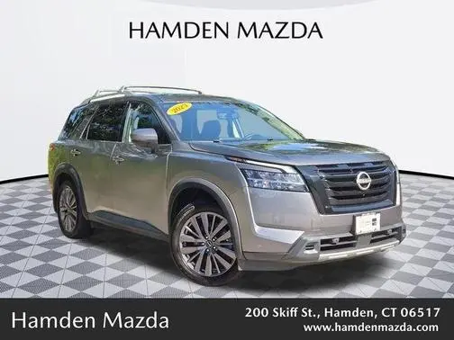 2023 Nissan Pathfinder SL 4WD photo