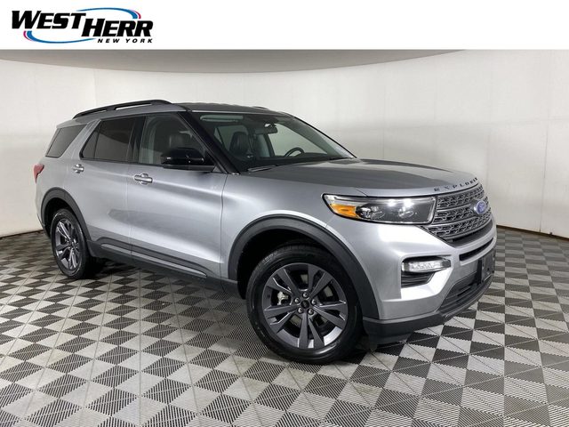 2023 Ford Explorer XLT 4WD photo
