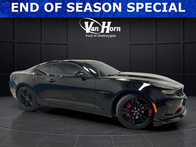 2023 Chevrolet Camaro 2LT RWD photo