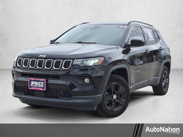 2023 Jeep Compass Latitude 4WD photo