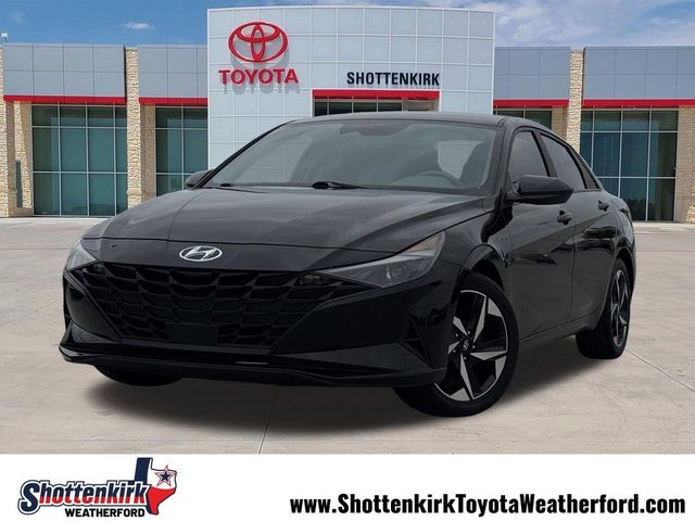 2023 Hyundai Elantra SEL FWD photo