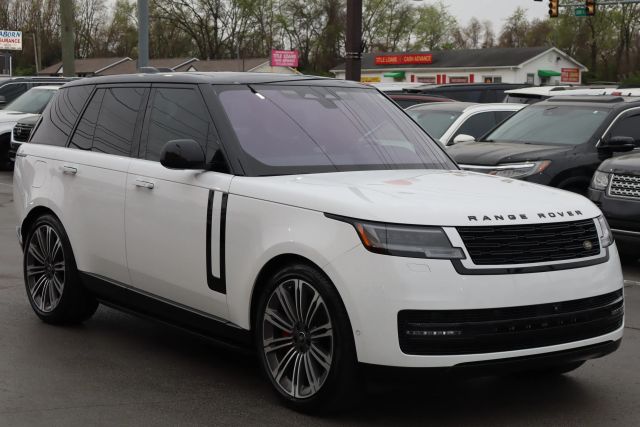 2023 Land Rover Range Rover SE AWD photo