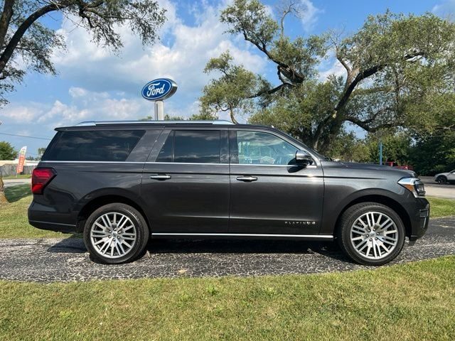 2023 Ford Expedition Max Platinum 4WD photo