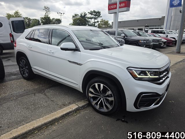 2023 Volkswagen Atlas Cross Sport 3.6L V6 SEL Premium R-Line AWD photo