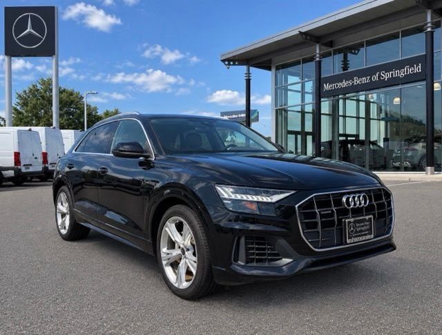 2023 Audi Q8 Premium AWD photo
