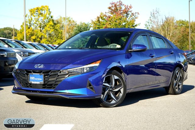 2023 Hyundai Elantra SEL FWD photo