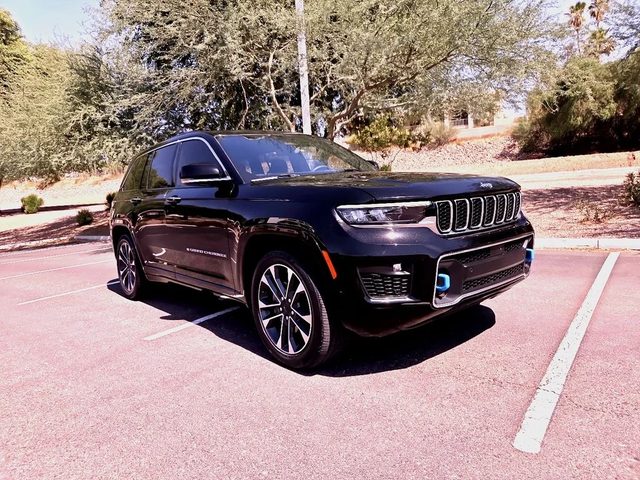 2023 Jeep Grand Cherokee Overland 4WD photo