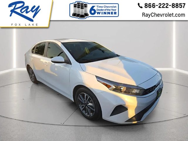 2023 Kia Forte LXS FWD photo