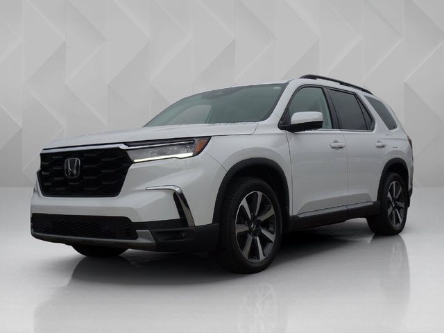 2023 Honda Pilot Touring AWD photo
