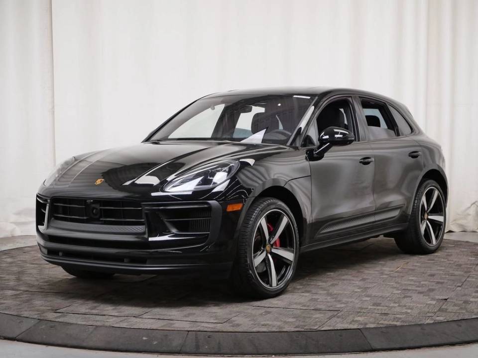 2023 Porsche Macan S AWD photo
