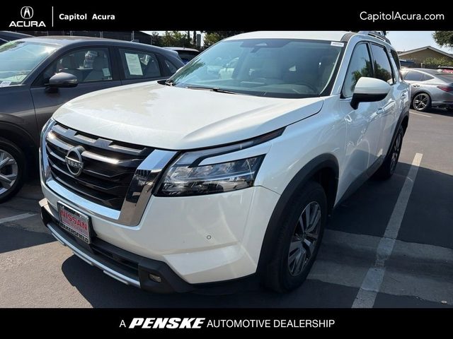 2023 Nissan Pathfinder SL FWD photo