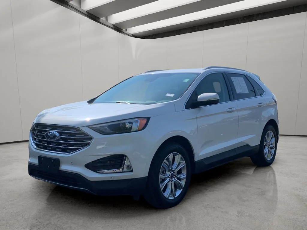 2022 Ford Edge Titanium AWD photo