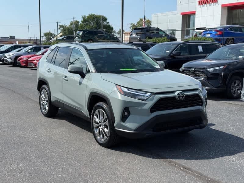2023 Toyota RAV4 XLE Premium AWD photo